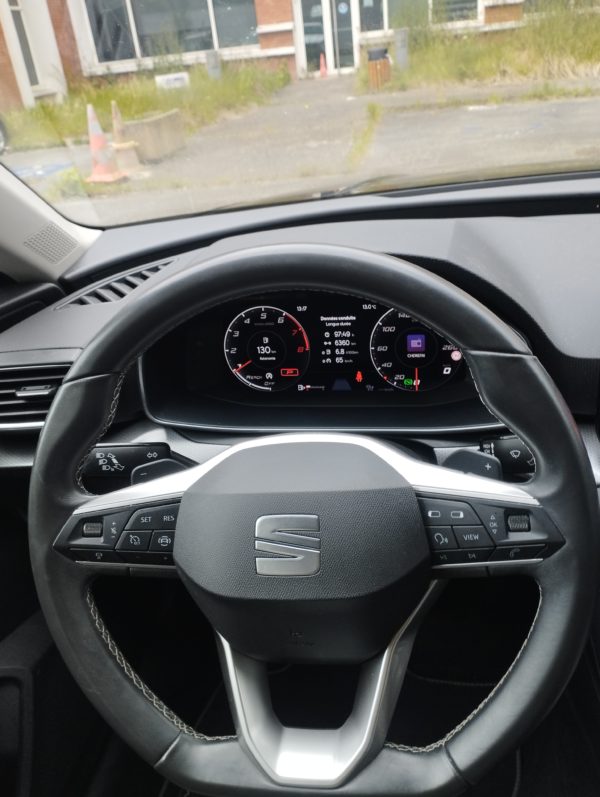 SEAT LEON Hybride Essence SPORTSTOURER Break 1.0 ETSI 110CV DSG Business  TVA récupérable - 02/2022 – 139 082 KM – Image 12