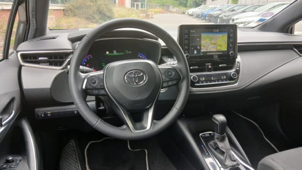 TOYOTA COROLLA TOURING SPORTS BREAK HYBRIDE Essence 122CH Dynamic Business TVA récupérable - 10/2020 – 150 659 KM – 1ère MAIN – Image 14