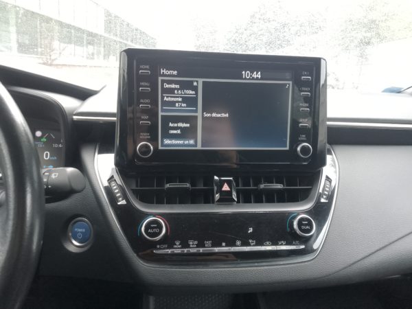 COROLLA TOURING SPORTS BREAK HYBRIDE Essence 122CH Active MY 21 - Boite Automatique - 1ére main -  TVA récupérable - 10/2021 – 164 246 KM – Image 15