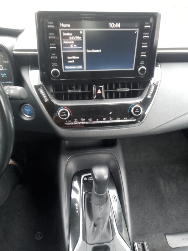 COROLLA TOURING SPORTS BREAK HYBRIDE Essence 122CH Active MY 21 - Boite Automatique - 1ére main -  TVA récupérable - 10/2021 – 164 246 KM – Image 16