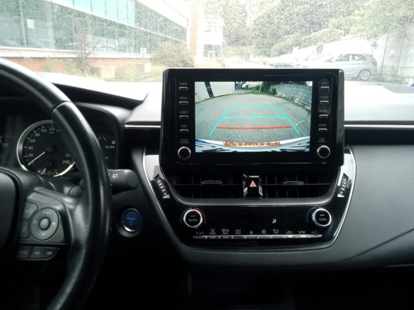 COROLLA TOURING SPORTS BREAK HYBRIDE Essence 122CH Active MY 21 - Boite Automatique - 1ére main -  TVA récupérable - 10/2021 – 164 246 KM – Image 17