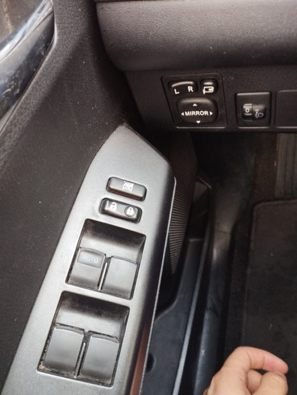 RAV4 Diesel Manuelle 143 D-4D 2WD Dynamic  03/2016 – 155 000 km – Image 20