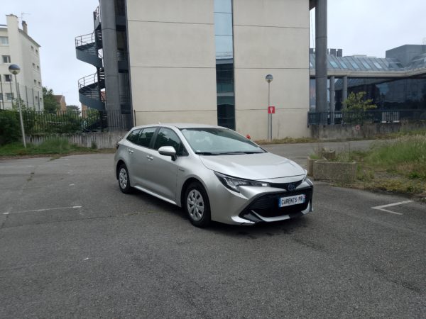 COROLLA TOURING SPORTS BREAK HYBRIDE Essence 122CH Active MY 21 - Boite Automatique - 1ére main -  TVA récupérable - 10/2021 – 164 246 KM – Image 2