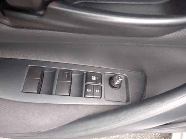 COROLLA TOURING SPORTS BREAK HYBRIDE Essence 122CH Active MY 21 - Boite Automatique - 1ére main -  TVA récupérable - 10/2021 – 164 246 KM – Image 21