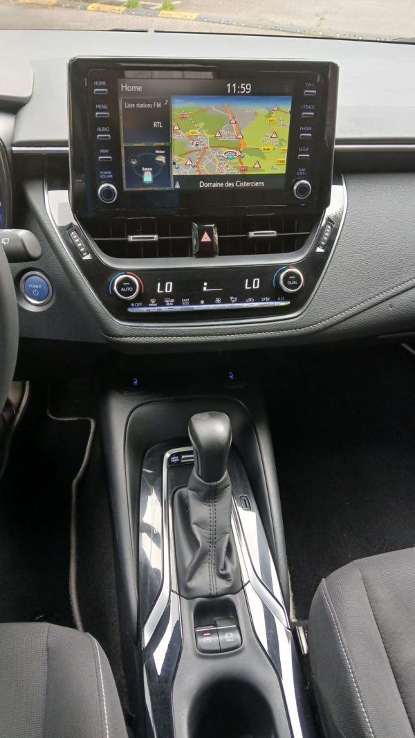 TOYOTA COROLLA TOURING SPORTS BREAK HYBRIDE Essence 122CH Dynamic Business TVA récupérable - 10/2020 – 150 659 KM – 1ère MAIN – Image 22