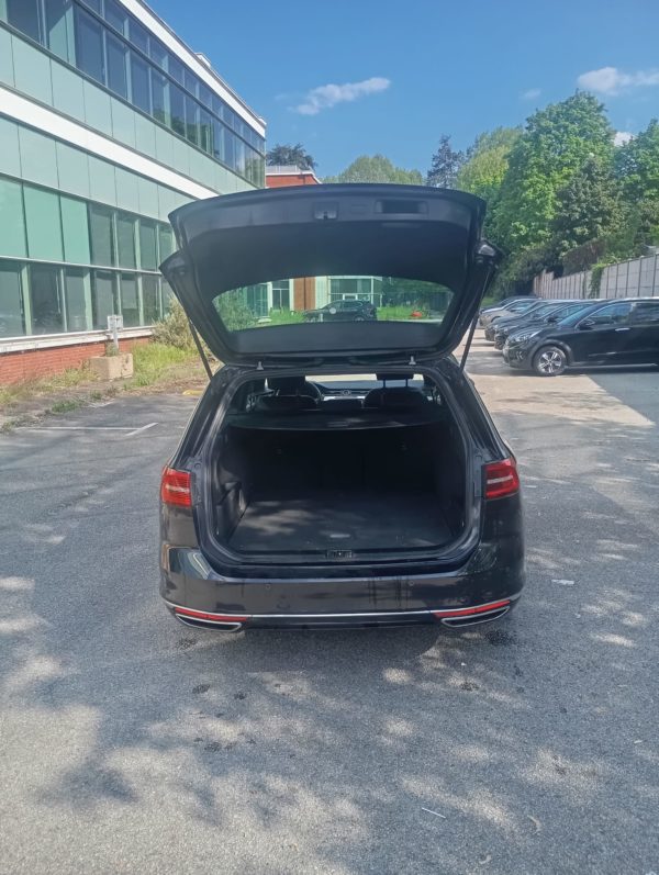 Passat 1.4 TSI 218ch GTE HYBRIDE ESSENCE RECHARGEABLE DSG6 BOITE AUTO - 11/2015 – 368 575 km – Image 24