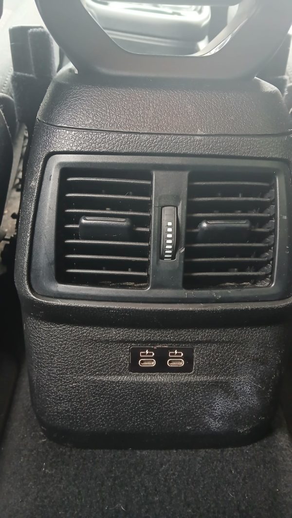 SERIE 2 - HYBRIDE RECHARGEABLE Active Tourer 225xe Lounge 1.5 225CV BOITE AUTO BVA6 E6DT– 03/2020 – 136 983 km - 1ère main - TVA récupérable – Image 23