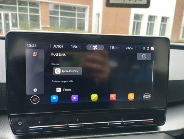 SEAT LEON Hybride Essence SPORTSTOURER Break 1.0 ETSI 110CV DSG Business  TVA récupérable - 02/2022 – 139 082 KM – Image 24