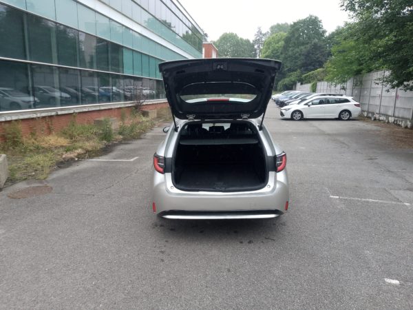 COROLLA TOURING SPORTS BREAK HYBRIDE Essence 122CH Active MY 21 - Boite Automatique - 1ére main -  TVA récupérable - 10/2021 – 164 246 KM – Image 24