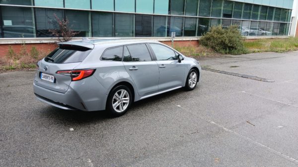 TOYOTA COROLLA TOURING SPORTS BREAK HYBRIDE Essence 122CH Dynamic Business TVA récupérable - 04/2022 – 168 604 KM – 1ère MAIN – Image 4