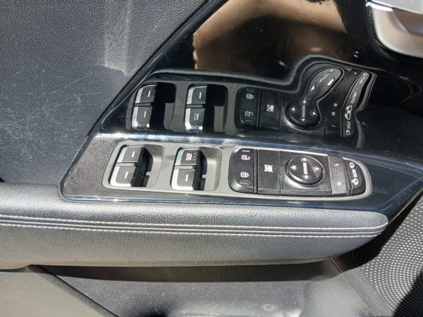NIRO Hybride Rechargeable 1.6 GDI 141 CV BOITE AUTO – 03/2021 - 132 679 km - TVA récupérable – 1ère main – Image 33