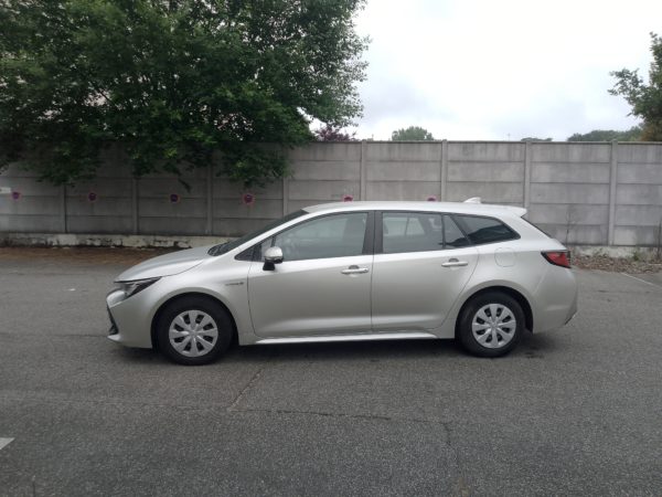 COROLLA TOURING SPORTS BREAK HYBRIDE Essence 122CH Active MY 21 - Boite Automatique - 1ére main -  TVA récupérable - 10/2021 – 164 246 KM – Image 6