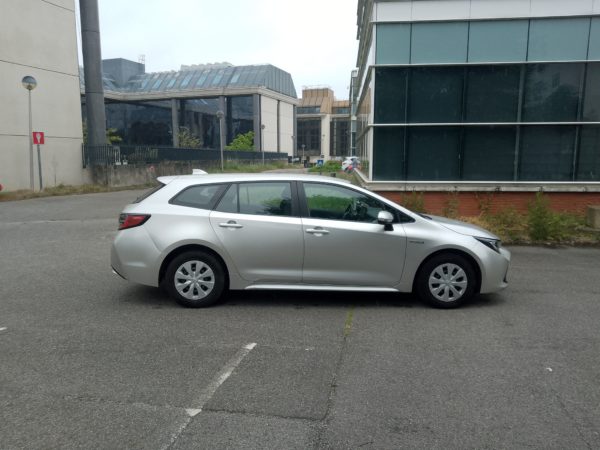 COROLLA TOURING SPORTS BREAK HYBRIDE Essence 122CH Active MY 21 - Boite Automatique - 1ére main -  TVA récupérable - 10/2021 – 164 246 KM – Image 7