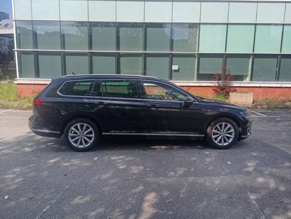 Passat 1.4 TSI 218ch GTE HYBRIDE ESSENCE RECHARGEABLE DSG6 BOITE AUTO - 11/2015 – 368 575 km – Image 8