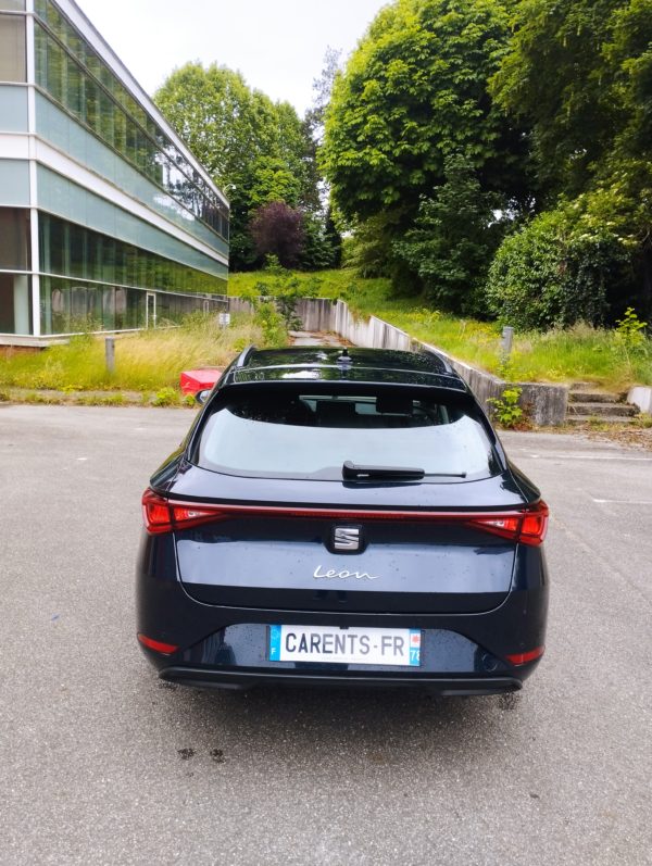 SEAT LEON Hybride Essence SPORTSTOURER Break 1.0 ETSI 110CV DSG Business  TVA récupérable - 02/2022 – 139 082 KM – Image 10