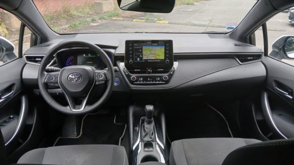 TOYOTA COROLLA TOURING SPORTS BREAK HYBRIDE Essence 122CH Dynamic Business TVA récupérable - 10/2020 – 150 659 KM – 1ère MAIN – Image 11