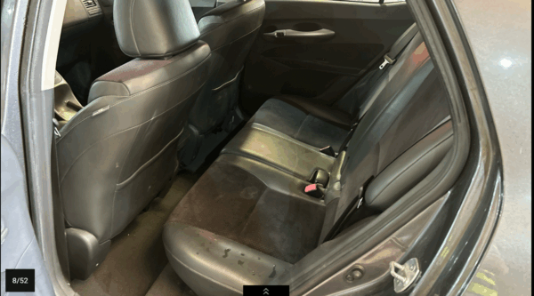 TOYOTA AURIS HYBRIDE Essence 136H LOUNGE  04/2012 – 168 694 km – 1 ère MAIN – Image 11