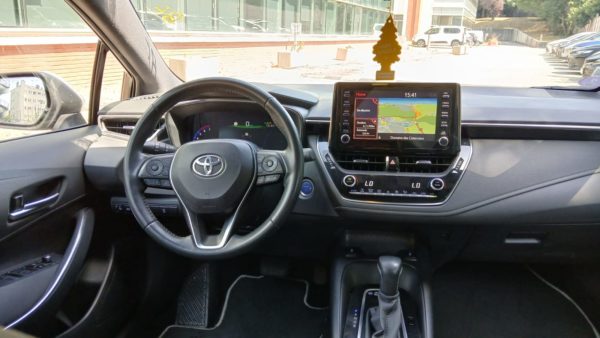 COROLLA TOURING SPORTS PRO BREAK HYBRIDE Essence 122CH Dynamic Business avec Support Lombaire – 02/2021 – 166 183 km - TVA récupérable – 1ere main – Image 11