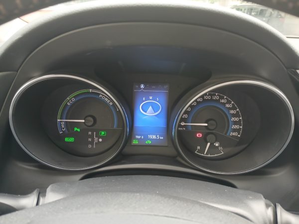 AURIS TOURING SPORTS Hybride Essence 136H EXECUTIVE  02/2016– 123 774 km – 1 ère MAIN – Image 12