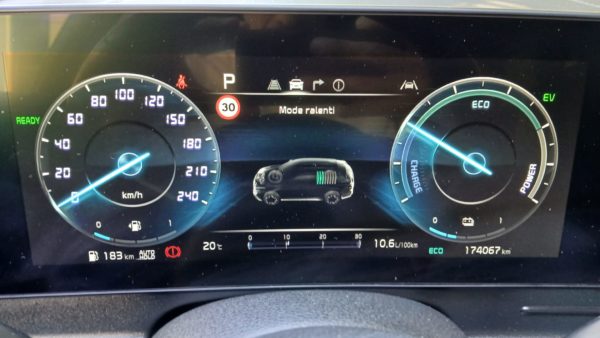 KIA SPORTAGE 230 CH Hybride Essence 1.6 T-GDI ISG Boite Auto BVA6 Design - 1ére main - TVA récupérable – 09/2022 – 174 080 km – Image 16