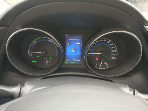 AURIS TOURING SPORTS Hybride Essence 136H EXECUTIVE  02/2016– 123 774 km – 1 ère MAIN – Image 16