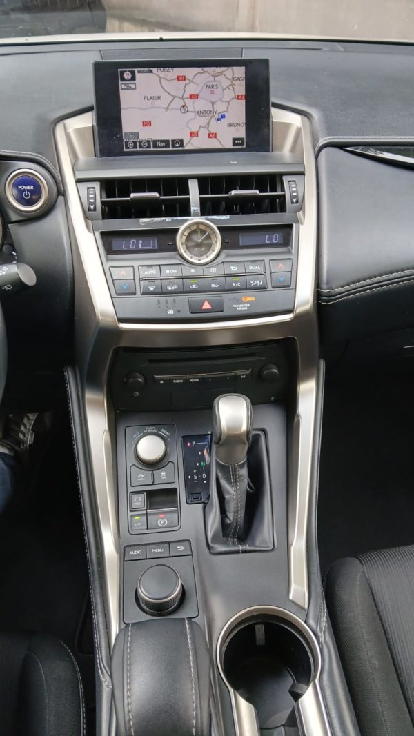 LEXUS NX 300H 2WD PACK HYBRIDE Essence E-CVT  Boite Automatique - 10/2014 – 171 395 km - 1ére main – Image 19