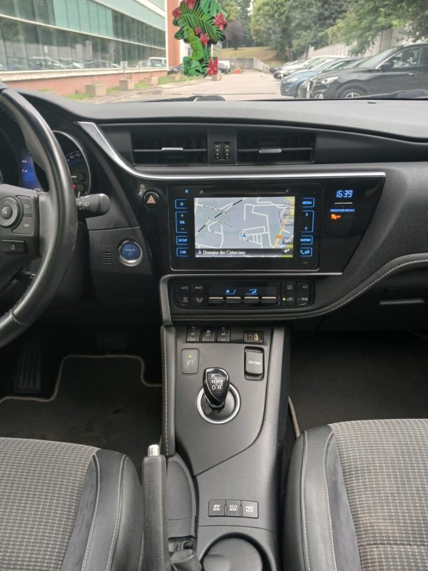 AURIS TOURING SPORTS Hybride Essence 136H EXECUTIVE  02/2016– 123 774 km – 1 ère MAIN – Image 20