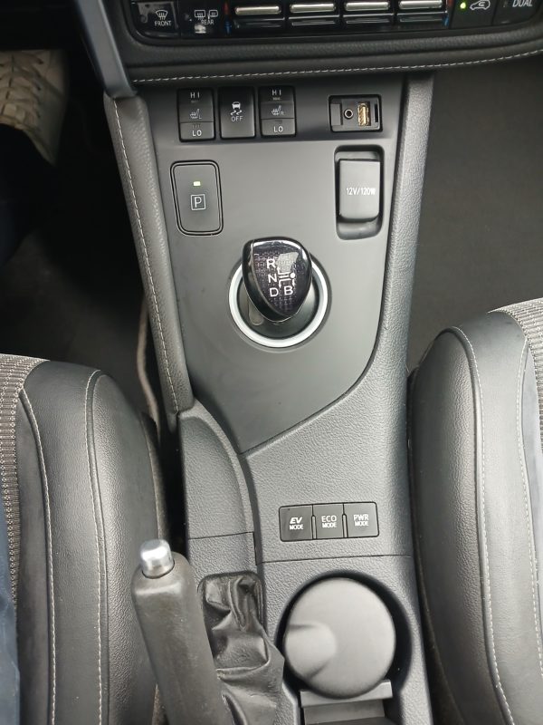 AURIS TOURING SPORTS Hybride Essence 136H EXECUTIVE  02/2016– 123 774 km – 1 ère MAIN – Image 21