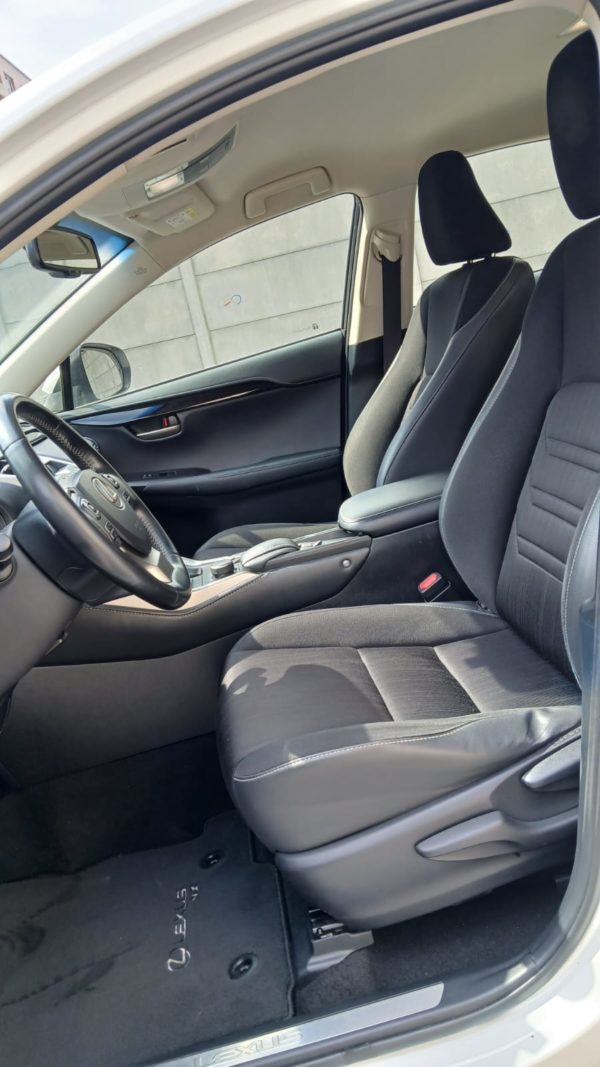 LEXUS NX 300H 2WD PACK HYBRIDE Essence E-CVT  Boite Automatique - 10/2014 – 171 395 km - 1ére main – Image 23
