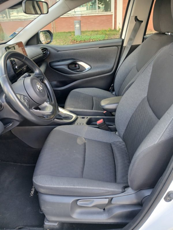 TOYOTA YARIS HYBRIDE ESSENCE 116H France Business + Stage Academy  1ére main - 02/2021 – 151 099 km - TVA récupérable – Image 23
