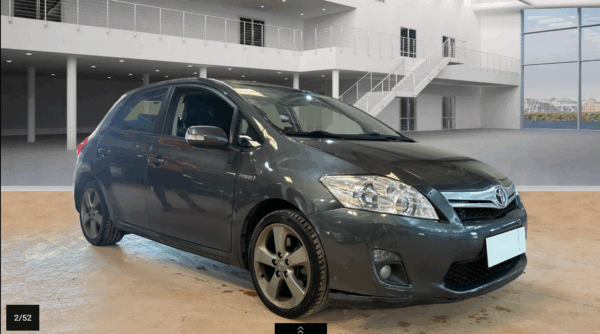 TOYOTA AURIS HYBRIDE Essence 136H LOUNGE  04/2012 – 168 694 km – 1 ère MAIN – Image 4