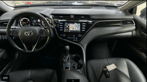 CAMRY HYBRIDE PRO  218 CV 2WD DYNAMIC BUSINESS –  TVA récupérable - 03/2021 – 276 687 km – 1 ère MAIN – Image 6