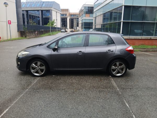 TOYOTA AURIS HYBRIDE Essence 136H LOUNGE – Boite Auto - 04/2012 – 169 427 km – Image 8