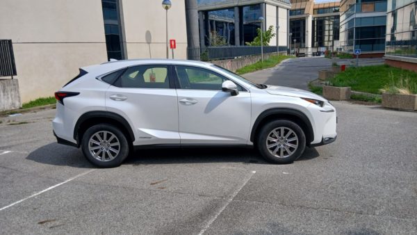 LEXUS NX 300H 2WD PACK HYBRIDE Essence E-CVT  Boite Automatique - 10/2014 – 171 395 km - 1ére main – Image 8