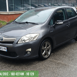 TOYOTA AURIS HYBRIDE Essence 136H LOUNGE – Boite Auto - 04/2012 – 169 427 km