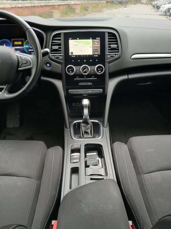 RENAULT MEGANE HYBRIDE Essence IV ESTATE E-TECH PLUG-IN  160 – 21N BUSINESS  06/2021 – 122 284 km – Image 30