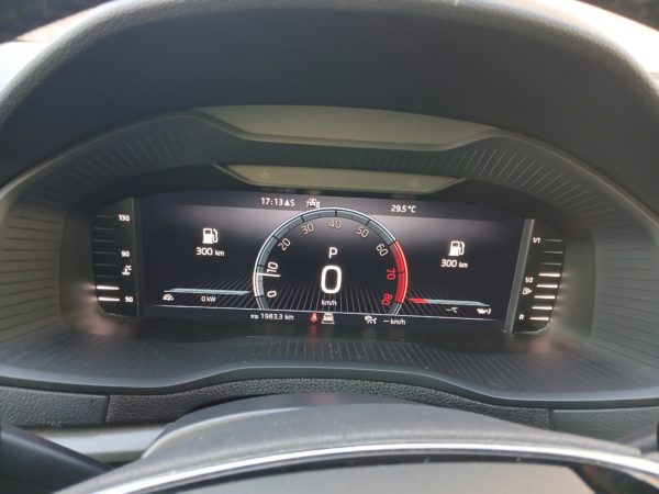 SKODA KAROQ Essence Boite Auto 5P SUV 1.5 TSI 150CH DSG7  Active Business - 02/2022 - 148 452 km - TVA récupérable - VO 169 – Image 15