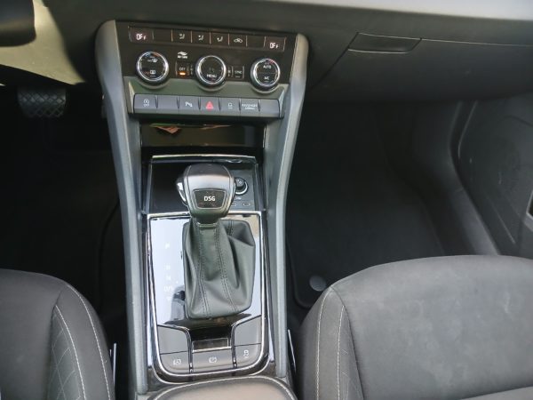 SKODA KAROQ Essence Boite Auto 5P SUV 1.5 TSI 150CH DSG7  Active Business - 02/2022 - 148 452 km - TVA récupérable - VO 169 – Image 19