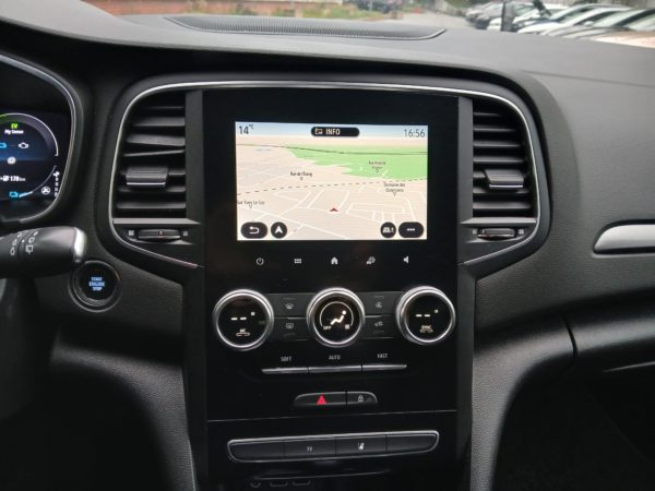 RENAULT MEGANE HYBRIDE Essence IV ESTATE E-TECH PLUG-IN  160 – 21N BUSINESS  06/2021 – 122 284 km – Image 21