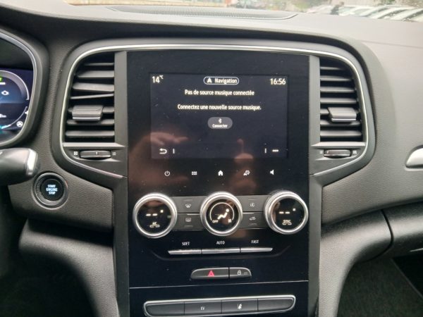 RENAULT MEGANE HYBRIDE Essence IV ESTATE E-TECH PLUG-IN  160 – 21N BUSINESS  06/2021 – 122 284 km – Image 23