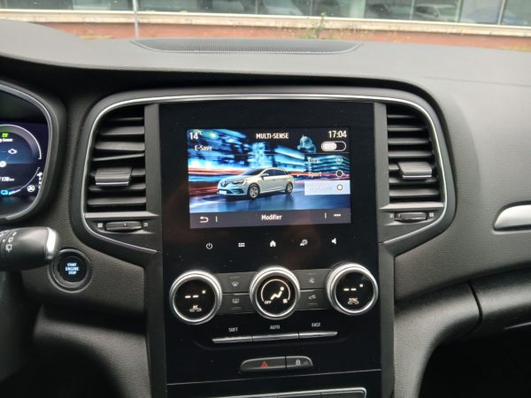 RENAULT MEGANE HYBRIDE Essence IV ESTATE E-TECH PLUG-IN  160 – 21N BUSINESS  06/2021 – 122 284 km – Image 27