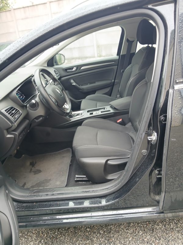 RENAULT MEGANE HYBRIDE Essence IV ESTATE E-TECH PLUG-IN  160 – 21N BUSINESS  06/2021 – 122 284 km – Image 28