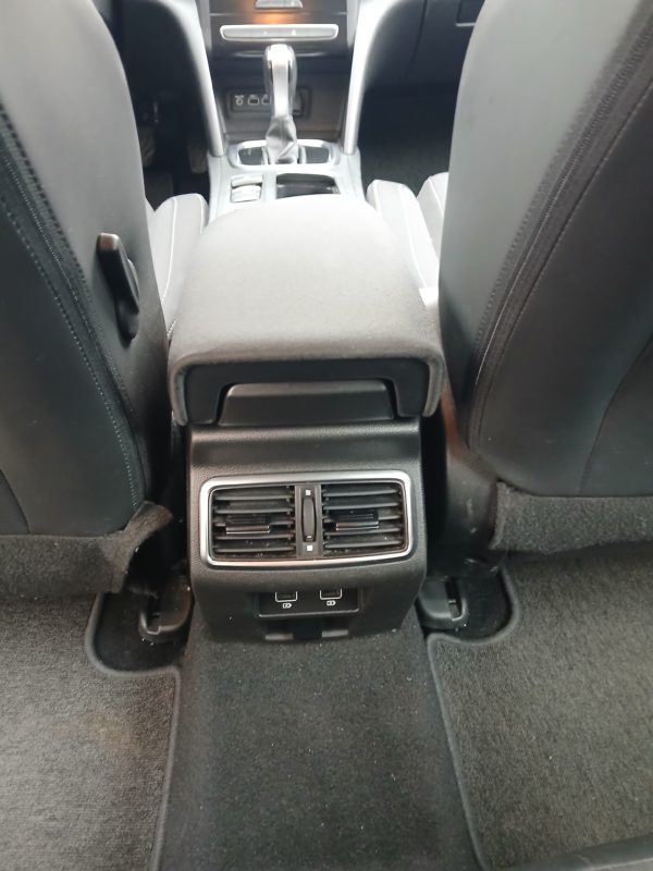 RENAULT MEGANE HYBRIDE Essence IV ESTATE E-TECH PLUG-IN  160 – 21N BUSINESS  06/2021 – 122 284 km – Image 31