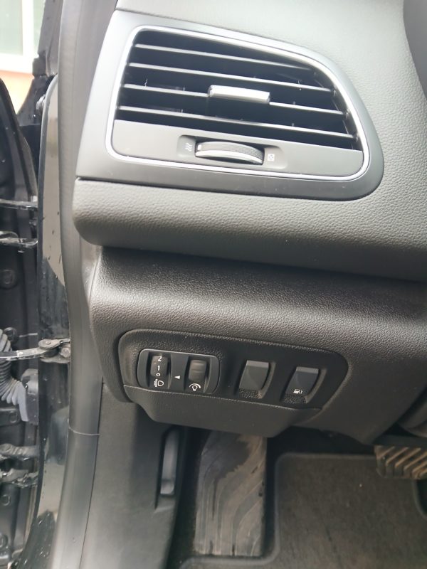 RENAULT MEGANE HYBRIDE Essence IV ESTATE E-TECH PLUG-IN  160 – 21N BUSINESS  06/2021 – 122 284 km – Image 34