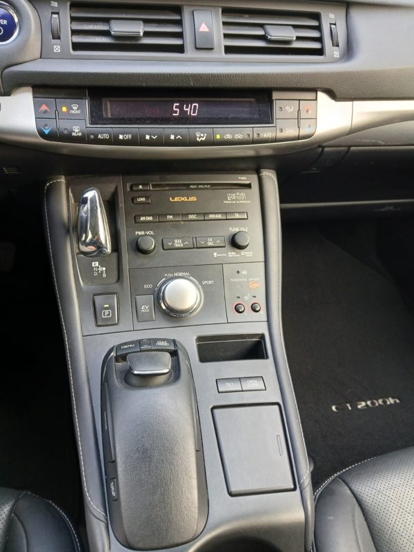 LEXUS Ct 200H HYBRIDE Essence 136CV SENSATION  09/2012 -109 889 km - 1 ère MAIN – VO 201 – Image 16