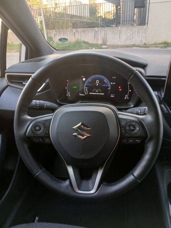 SUZUKI SWACE Hybride Essence 1.8 122H finition PACK identique Corolla TS  11/2023 – 97 473 km - 1ére main - TVA récupérable - VO 185 – Image 11