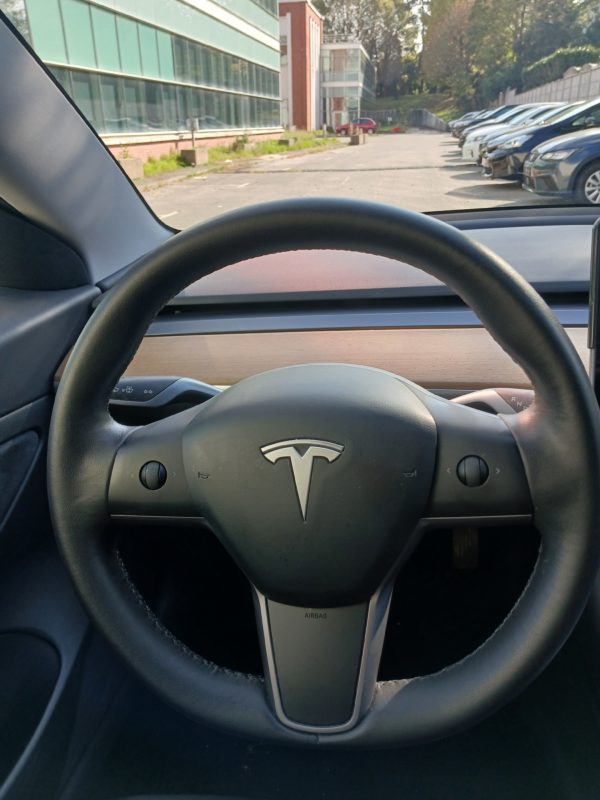 TESLA MODEL 3 100% Électrique - Batterie électrique Autonomie  Standard Plus RWD - 12/2020 – 87 602 km - 1ère main VO 206 – Image 12