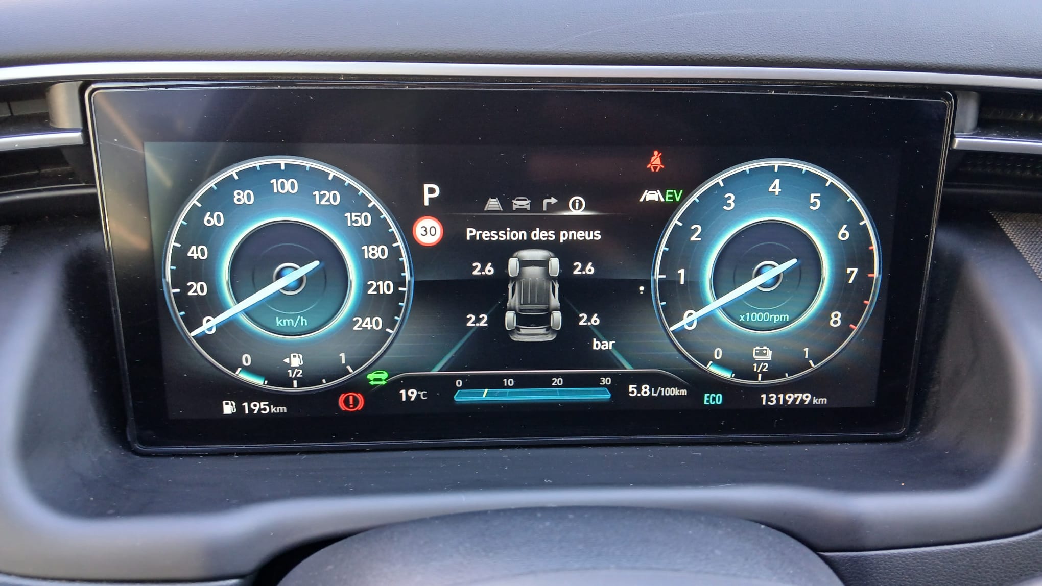 TUCSON HYBRIDE Essence 1.6 T-GDI 230 CV BOITE AUTO finition CRÉATIVE 01/2023 - 131 979 km - TVA récupérable - 1ère main – Image 15