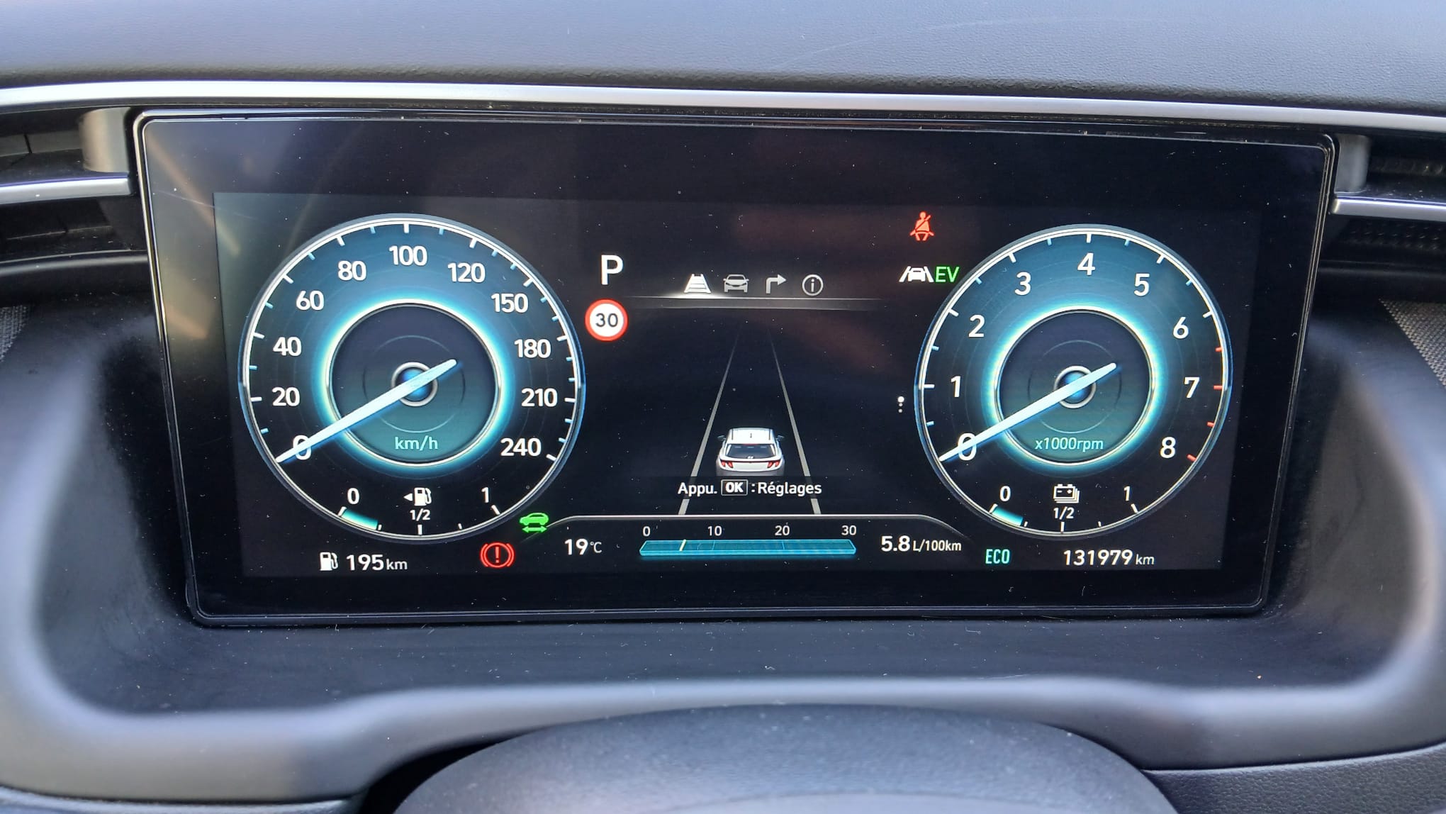 TUCSON HYBRIDE Essence 1.6 T-GDI 230 CV BOITE AUTO finition CRÉATIVE 01/2023 - 131 979 km - TVA récupérable - 1ère main – Image 16