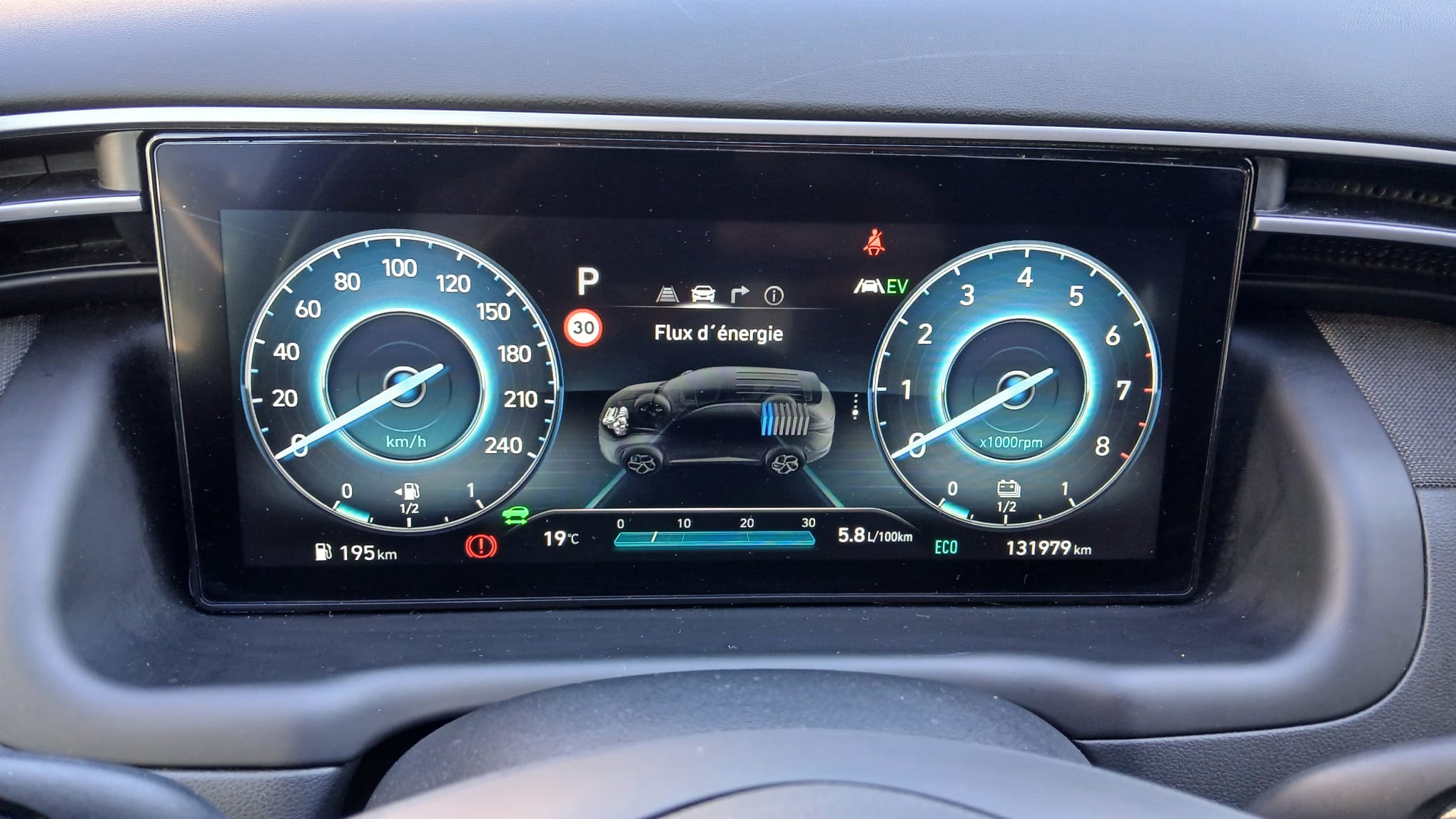 TUCSON HYBRIDE Essence 1.6 T-GDI 230 CV BOITE AUTO finition CRÉATIVE 01/2023 - 131 979 km - TVA récupérable - 1ère main – Image 17